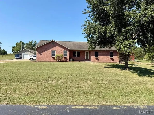 60 Red Cedar Ln, Perryville, MO 63775