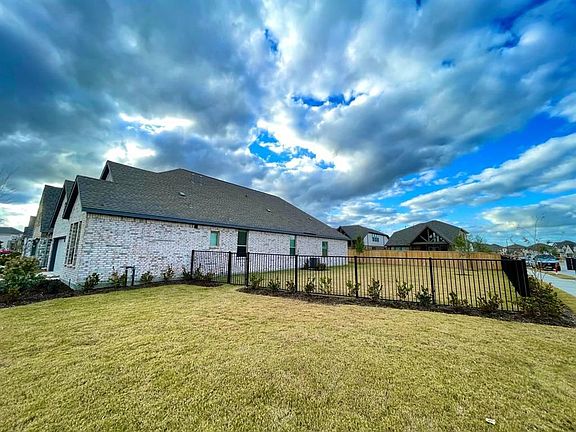 2nd image of 18502 Wolf Mountain Ln