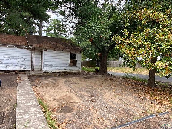 2nd image of 1701 Holly St