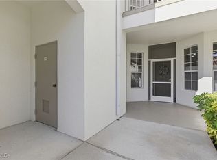 8231 Parkstone Pl APT 105, Naples, FL 34120