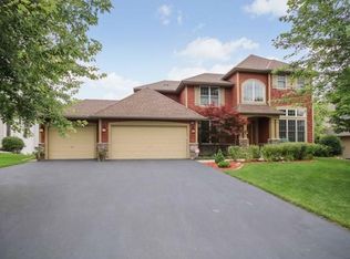 9047 Cold Stream Ln, Eden Prairie, MN 55347