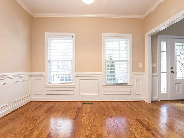 221 Worthington Ct — Photo 4