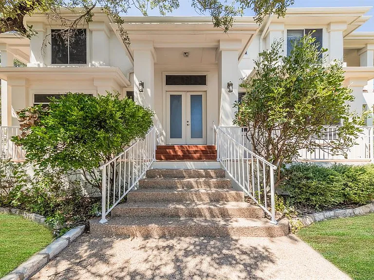 1704 Randolph Ridge Trl — Photo 1