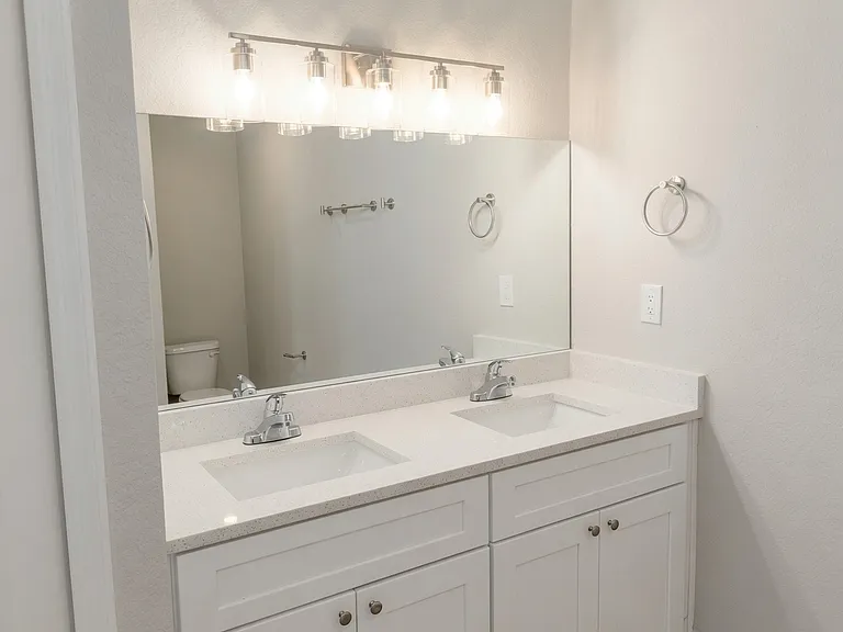 1003 NW 7th Pl — Photo 9