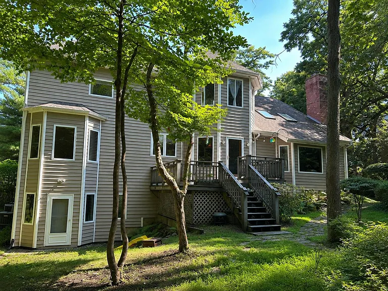 4 Harper Ct — Photo 3