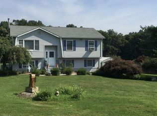 135 Wolfpit Rd, Wantage, NJ 07461