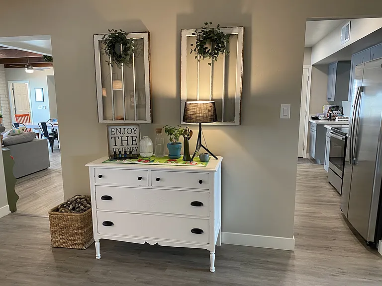 2136 W Village Dr — Photo 53