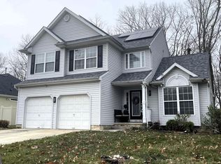 22 Britt Lea Dr, Sicklerville, NJ 08081