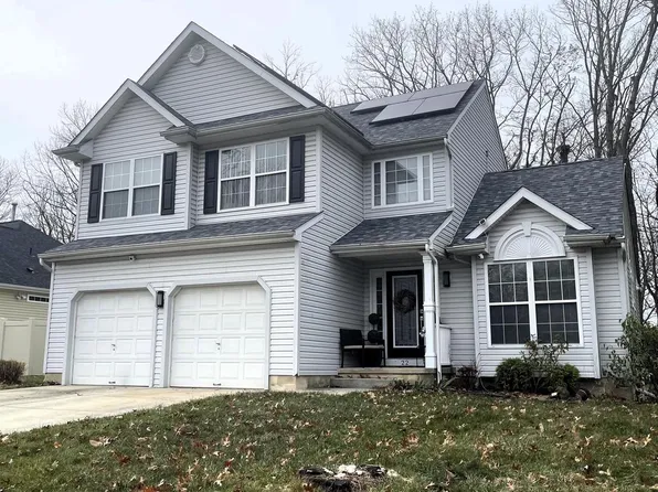22 Britt Lea Dr, Sicklerville, NJ 08081