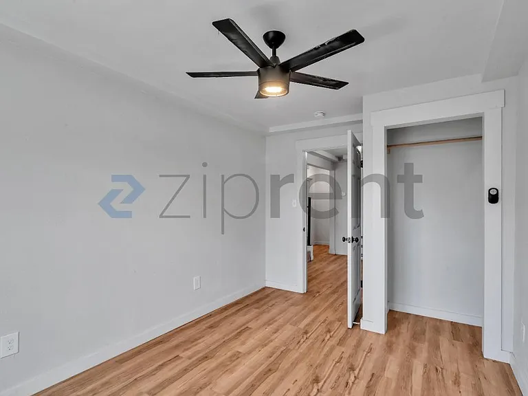 3031 Chestnut St — Photo 6