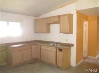 8451 Bayberry Dr, Saint Louis, MO