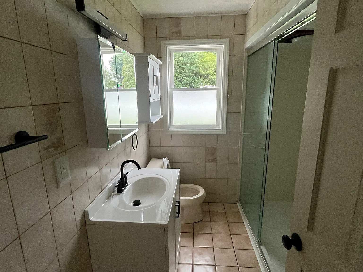 4 bed, 1000 sqft, $2,900 — Photo 2