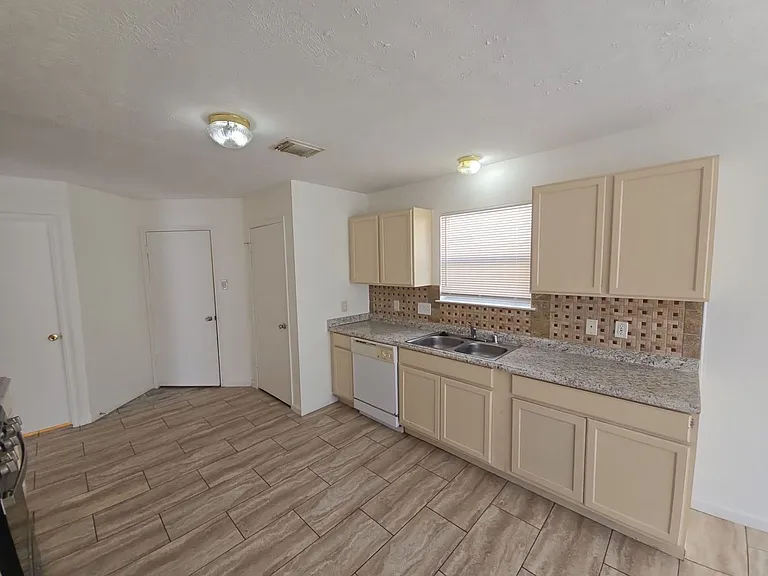 21802 Westfield Ridge Dr — Photo 8