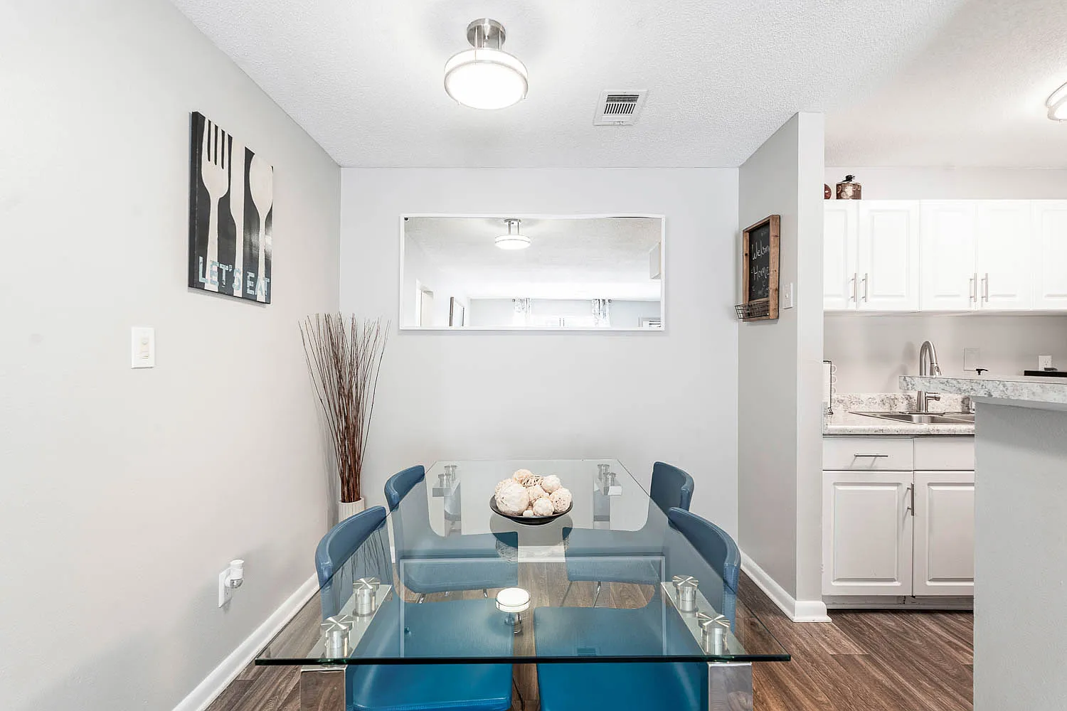 Rivercreek Apartments — Photo 1