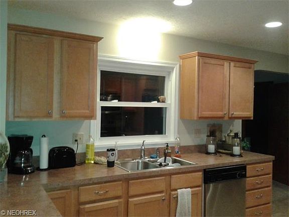 5th image of 912 Atwood Dr