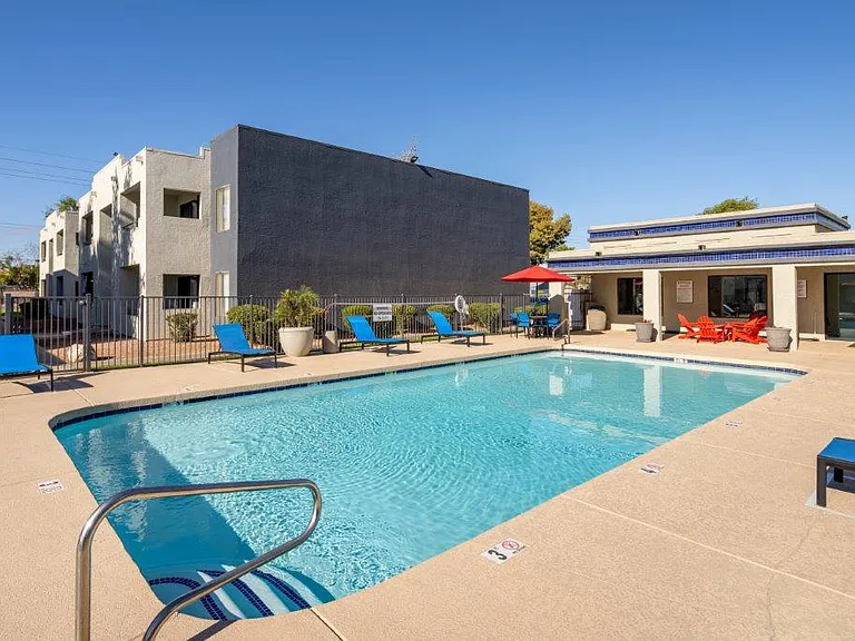 SunPointe Apartments — Photo 41