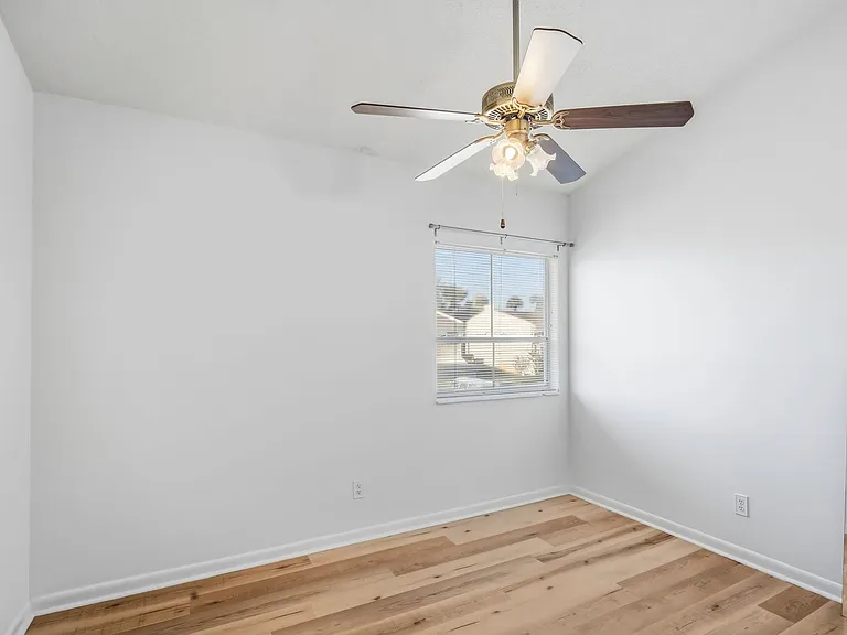 4521 W La Villa Ln — Photo 6