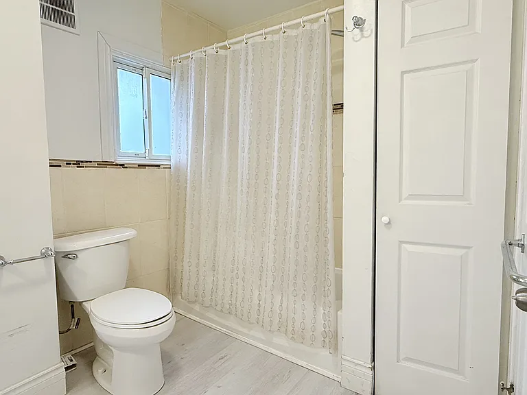 1073 Albert Rd #MAIN — Photo 16