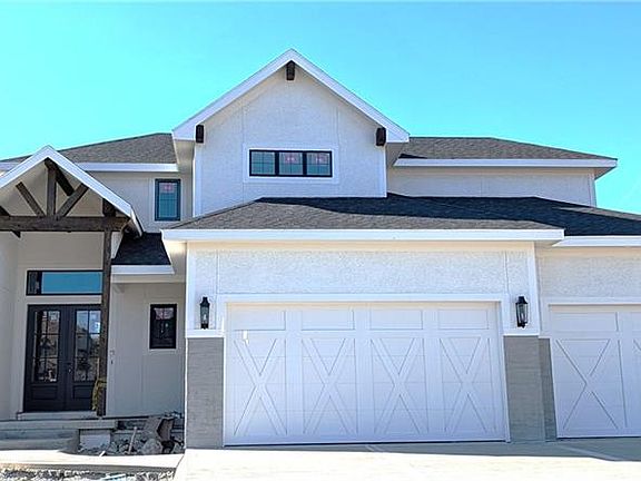 2nd image of 17008 Hayes St