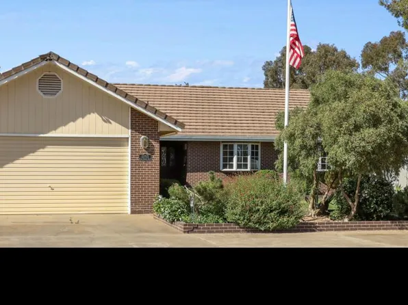 17755 E Collier Rd, Acampo, CA 95220