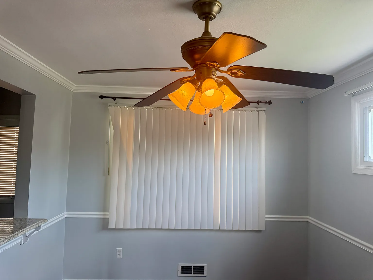 3 bed, 1064 sqft, $2,275 — Photo 3