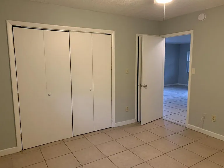 825 Lyndhurst St — Photo 12