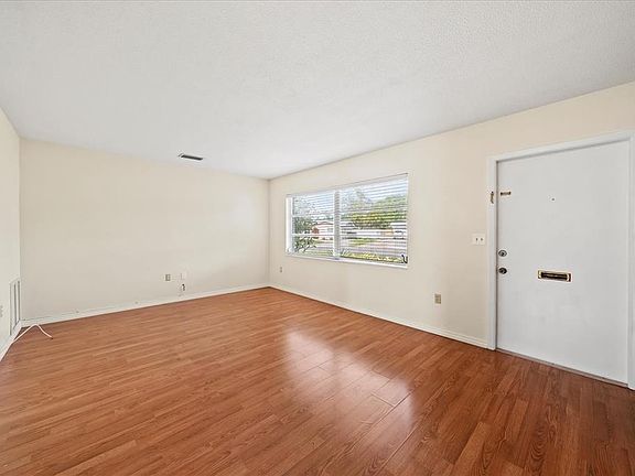 4th image of 3503 18th Ave W