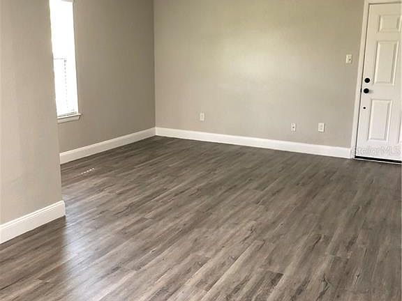 3rd image of 3716 Idlebrook 110 Cir