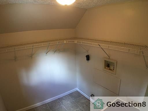 3rd image of 409 River Run Dr