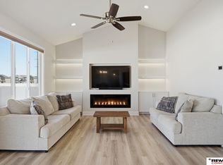 836 W Miramonte Rd, Lincoln, NE 68523