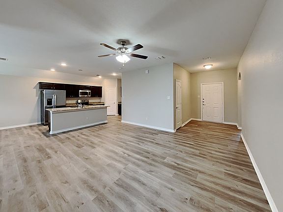 4th image of 9121 Curacao Dr