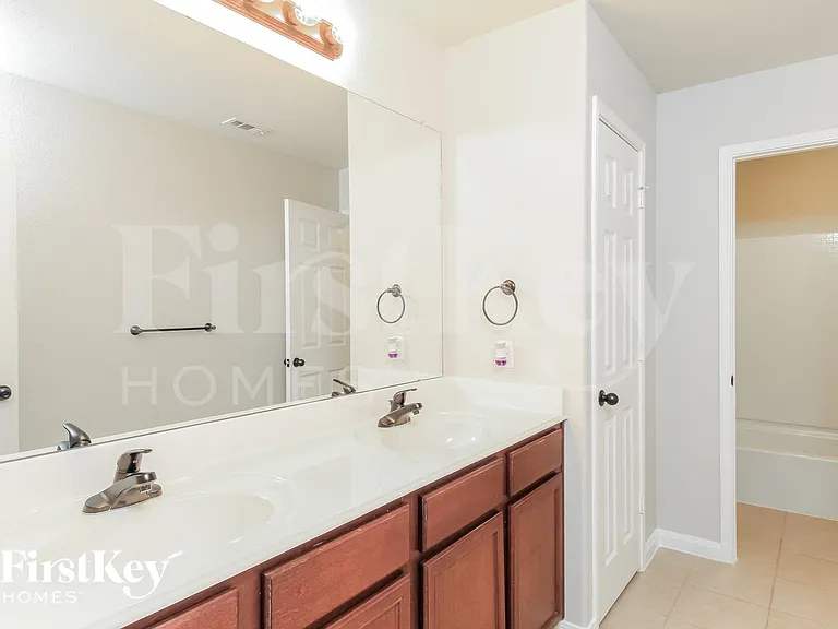 12649 Forest Lawn Rd — Photo 13