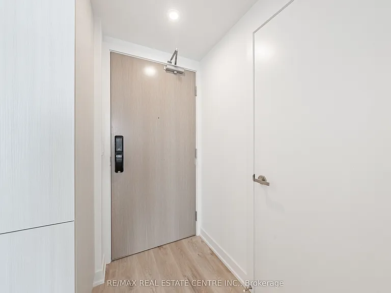 370 Martha St #2107 — Photo 9
