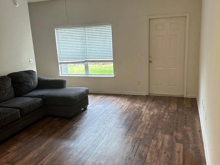 304 Southern Branch Ln — Photo 8