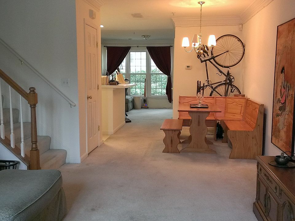 LIVING ROOM VIEW INTO DR