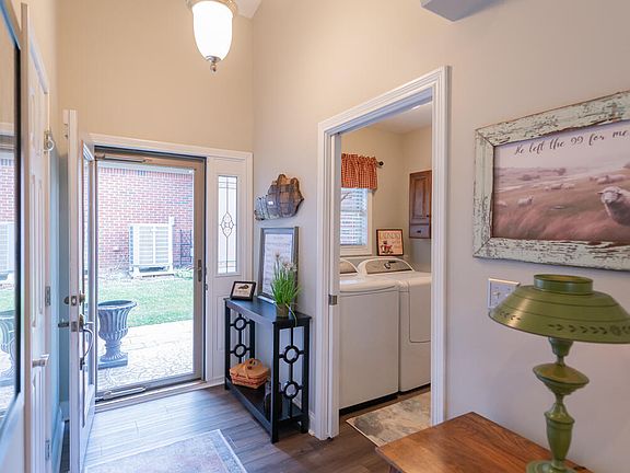 4th image of 125 Avalon Path