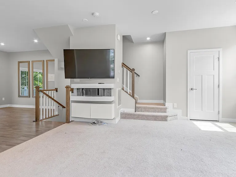 446 Westport St — Photo 18