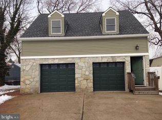 615 Adams St APT 1, Riverside, NJ 08075