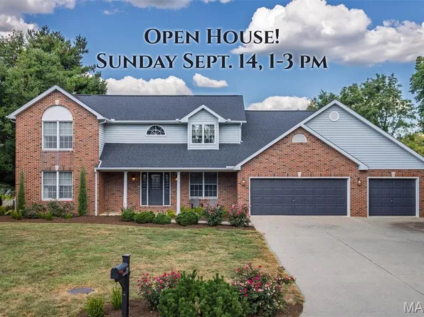 295 Canterbury Ln, Highland, IL 62249