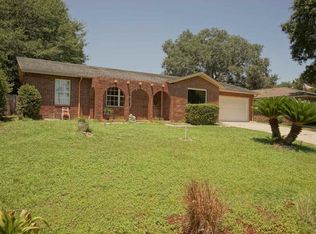 5705 W Shore Dr, Pensacola, FL 32526