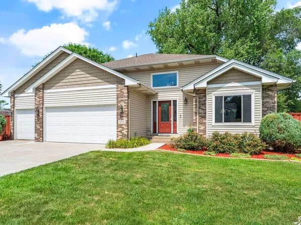 803 102nd Ave NE, Blaine, MN 55434