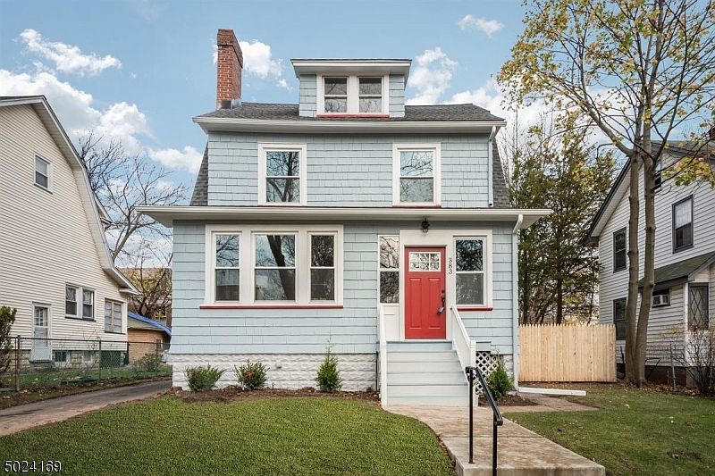 1st image of 383 Wilden Pl