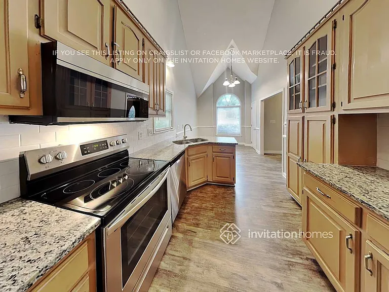 1611 Plantation Trl — Photo 9