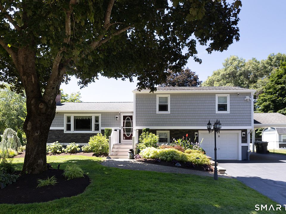 1st image of 2 Woodridge Court