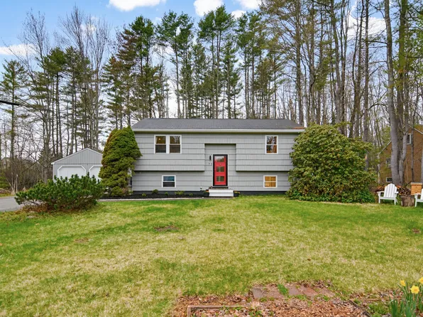 73 Autumn Lane, Yarmouth, ME 04096