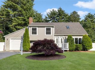 92 Wisteria Dr, Coventry, RI 02816