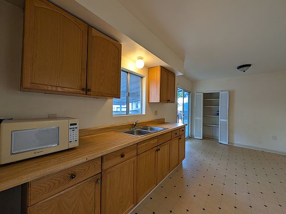 4th image of 547 N Echo Ave #A
