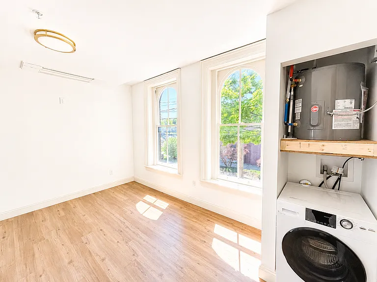 319 Connecticut St #4 — Photo 4