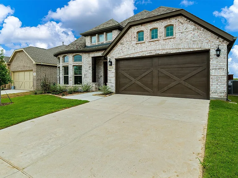 6026 Priory Dr — Photo 1
