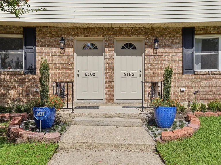 6182 Milne Blvd — Photo 2